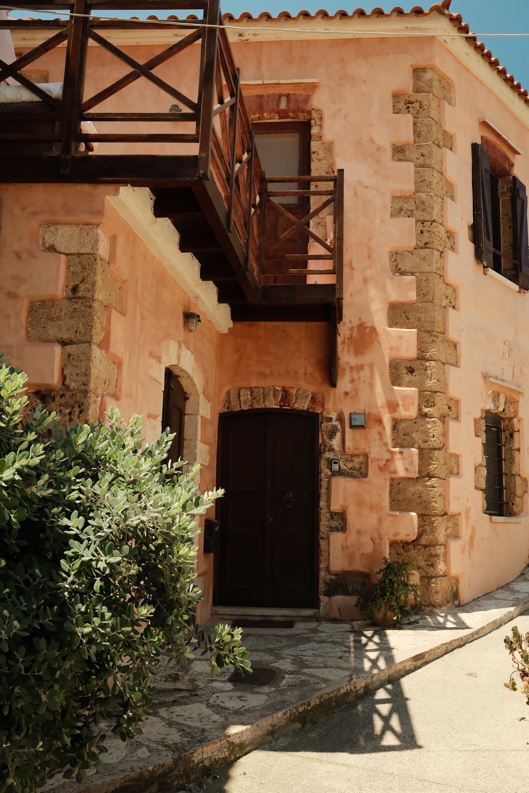 crete — frame 28